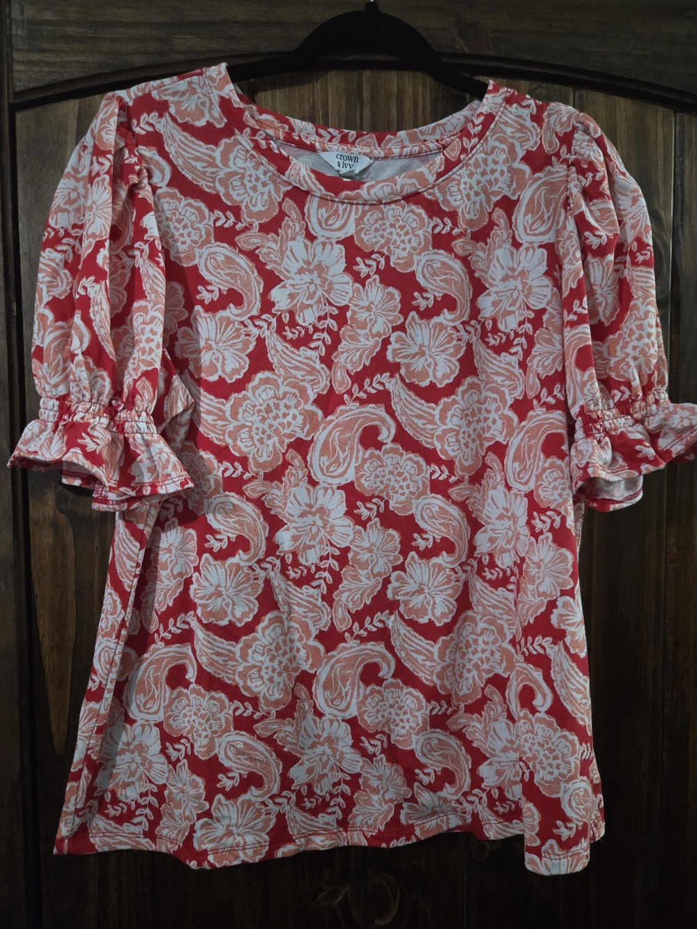 crown & ivy Coral and White Floral Puff-Sleeve Blouse
